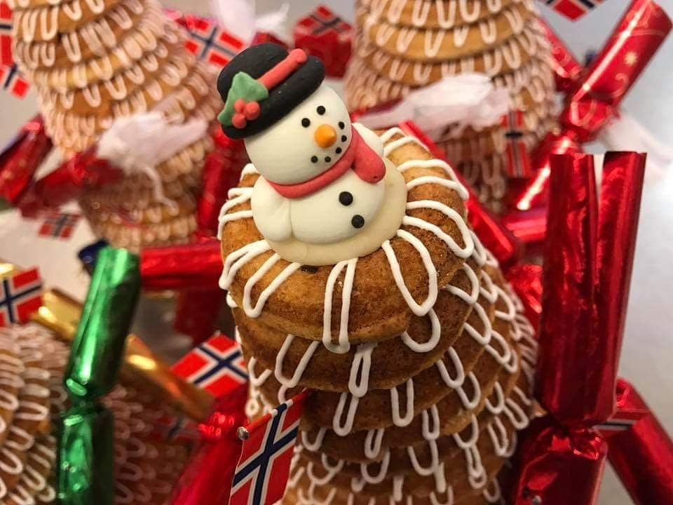 Kransekake m/julepynt 18 ringer